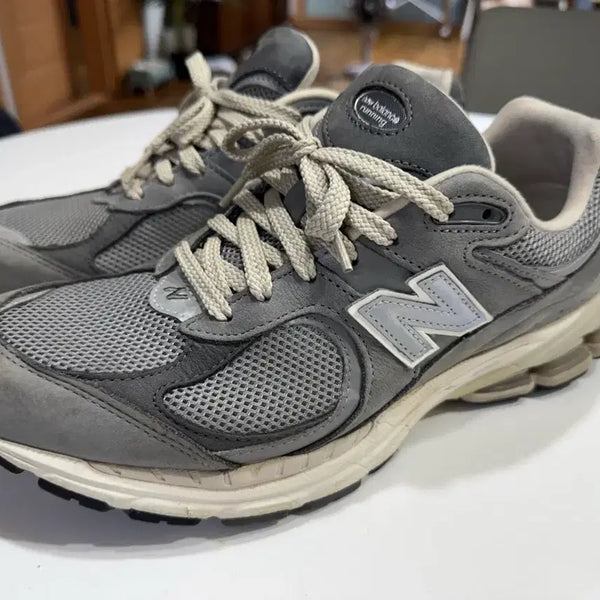 [BUNJANG] New Balance 2002R Premium Vintage Grey M2002RNM Sneakers / 뉴발란스 2002r 프리미엄 빈티지그레이