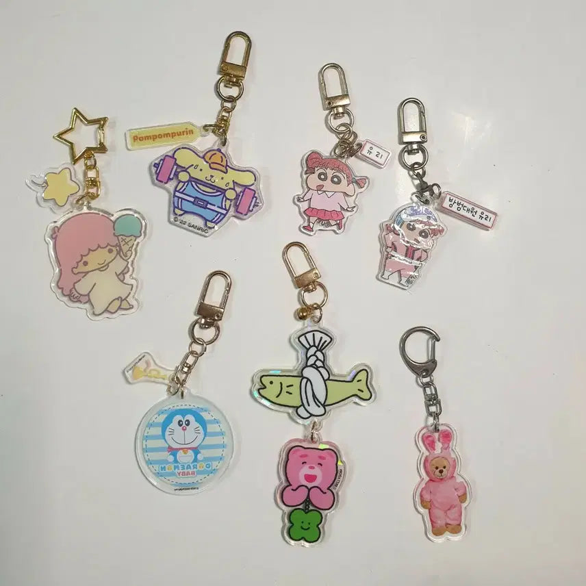 [BUNJANG] Character Acrylic Keyring Bundle (Doraemon, Shin-chan, Bellygom) / 다양한 캐릭터 아크릴 키링 일괄 ( 도라에몽, 짱구 유리, 밸리곰 )(8/17까지만판매)