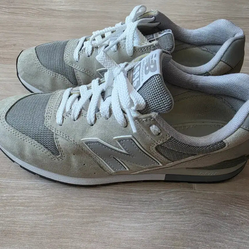 [BUNJANG] New Balance 996 Grey Sneakers / 뉴발란스 996