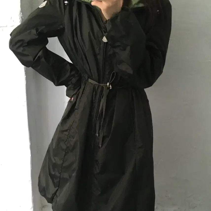 [BUNJANG] Moncler Olive Green Nylon Hooded Rain Coat / Moncler 몽클레르 올리브그린 나일론 레인 후드 코트