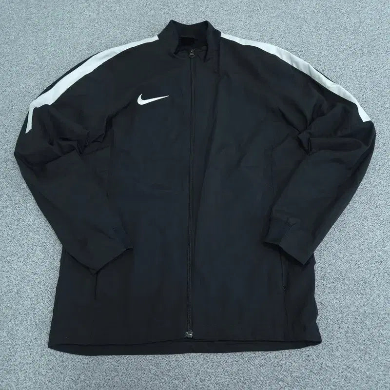 [BUNJANG] Nike Windbreaker Jacket (M) / M 나이키 바람막이 자켓 | 0716C41