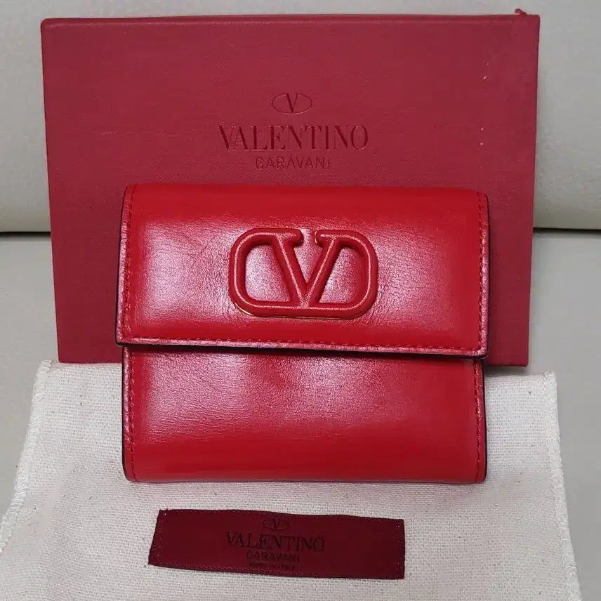 [BUNJANG] Valentino Garavani Red Bi-fold Wallet / 발렌티노 가라바니 반지갑 레드 정품