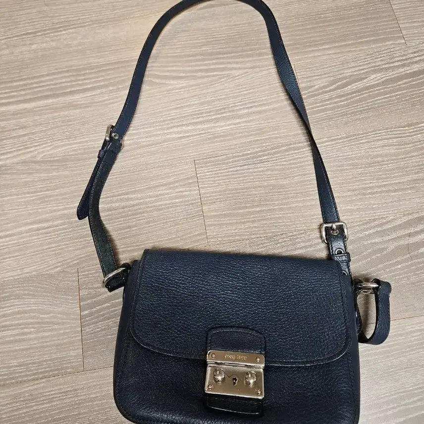 [BUNJANG] Miu Miu Madras Crossbody Bag / 미우미우 마드라스 크로스백 정품