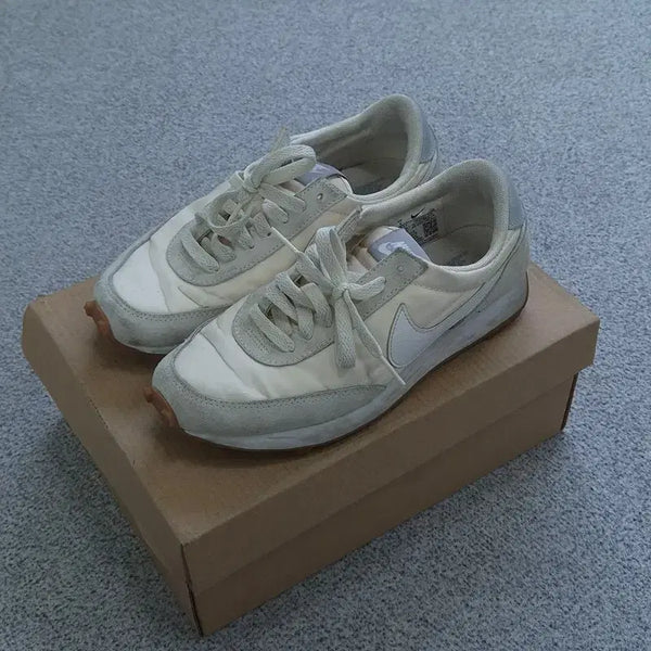 [BUNJANG] Nike 230 Sneakers / 230 나이키 스니커즈/일반 운동화 | 0716C02