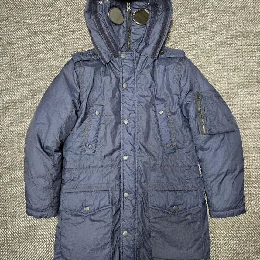 [BUNJANG] CP Company Goggle Detail Half Down Padding Navy / CP컴퍼니 고글 디테일 하프 다운패딩 네이비