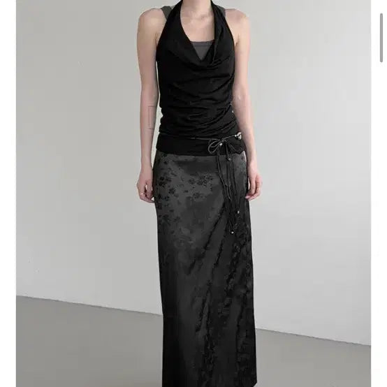 [BUNJANG] Mne M Rose Jacquard Satin Long Skirt Black S / 므넴 로즈 자카드 새틴 롱스커트 블랙 s 새상품
