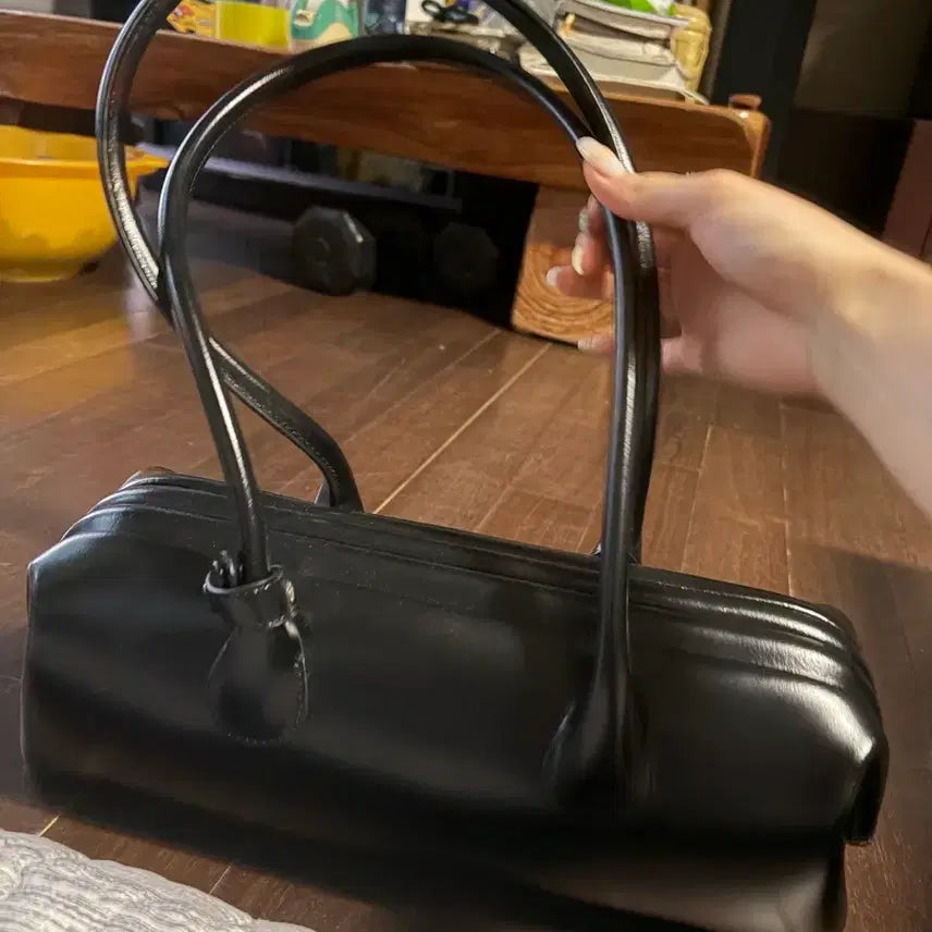 [BUNJANG] Osoi Boat Wide Double Top Handle Shoulder Bag Black / 오소이 보트 와이드 더블 탑 핸들 숄더백