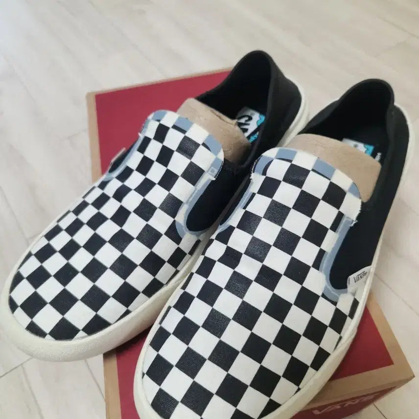[BUNJANG] Vans Checkerboard ComfyCush One Black Sneakers (275) / 반스 체커보드 컴피쿠시 원 블랙 275 판매합니다.