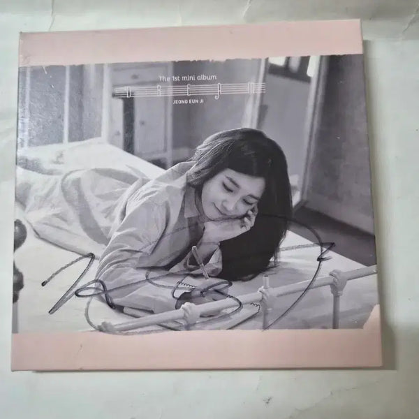 [BUNJANG] Jeong Eun Ji 1st Mini Album Autographed CD / 홍보용.비매)정은지 1집 미니앨범 친필 사인 앨범cd 깨끗합니다