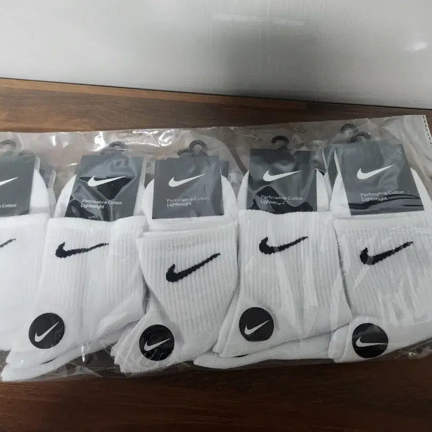 [BUNJANG] Nike Crew Socks 10-Pair Pack / 나이키중목양말 10컬레