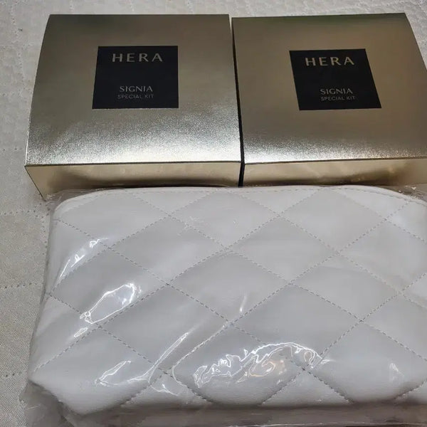 [BUNJANG] Hera Signia Special Kit Pouch Set / 헤라 시그니아 스페셜 키트 파우치 세트