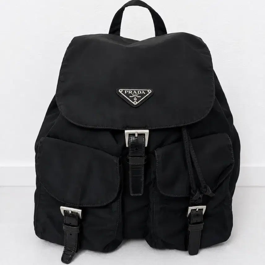 [BUNJANG] Prada Nylon Backpack (Medium) / 프라다 나일론 백팩 (미디움 사이즈)