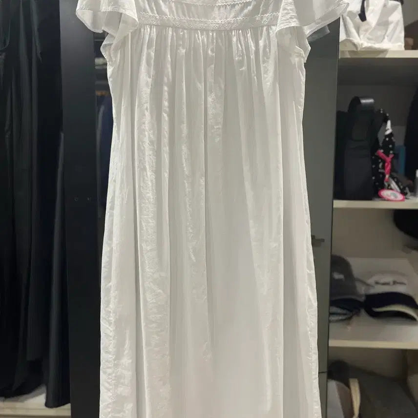 [BUNJANG] Smoothmood Estonia Dress White / 스무드무드 Estonia Dress White