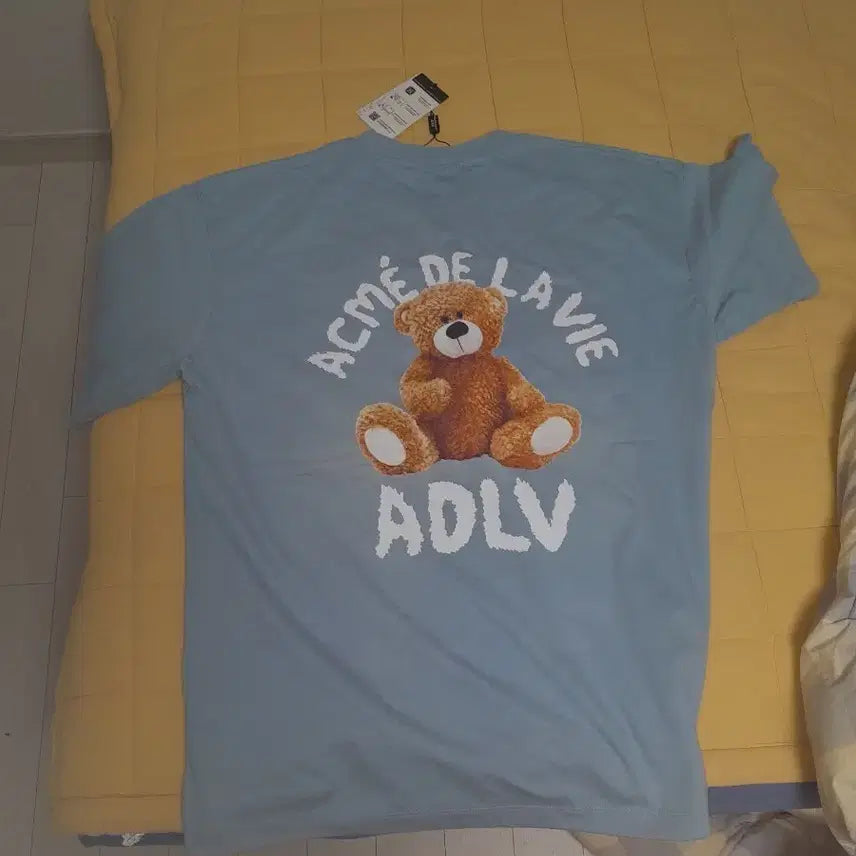 [BUNJANG] ADLV ADLV Short Sleeve T-Shirt Light Blue & Black XXL / ACME DE LA VIE 반팔티 라이트블루& 블랙 xxl