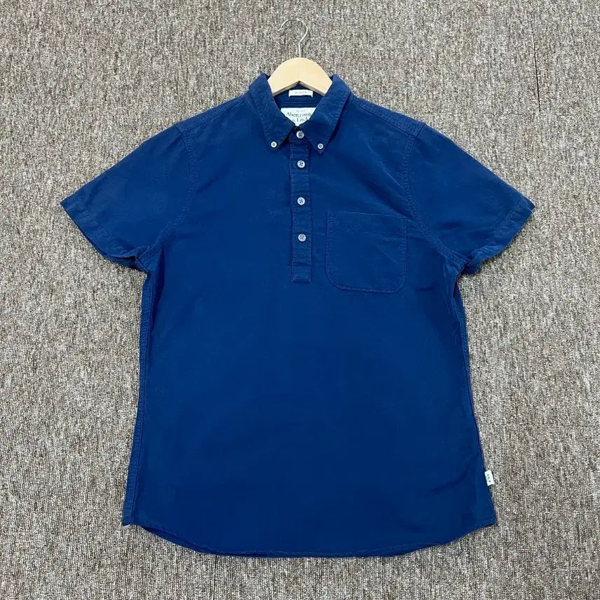 [BUNJANG] Abercrombie & Fitch Short-Sleeve Polo Shirt - Navy - Size M / 아베크롬비 반팔 카라티 M 네이비