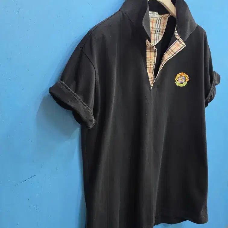 [BUNJANG] Burberrys Vintage 90s Black Crest Embroidered Pique Cotton Polo Shirt - Made in England / 90s 영국산 올드 버버리 카라티