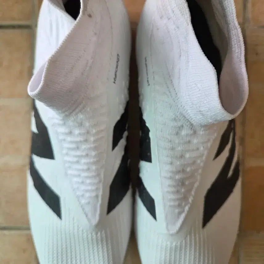 [BUNJANG] New Balance Tekela v4+ Pro 255mm Soccer Cleats / 뉴발랴스 테켈라 v4+ 프로 255 팝니다