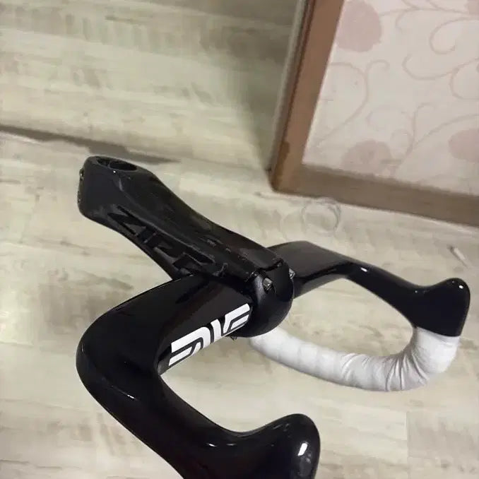 [BUNJANG] 3T (Aleksandr Vlasov Edition) Carbon Handlebar Stem with Zipp Decals / 가격제시번치바 카본 스템 판교
