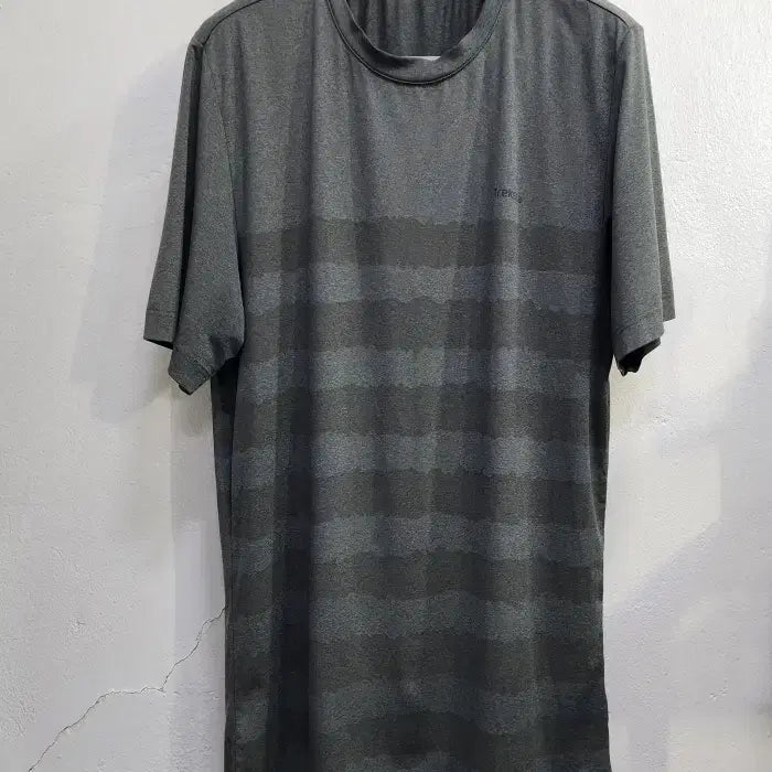 [BUNJANG] Trekstar Functional Short Sleeve T-Shirt (Size 105) / 트렉스타 기능성 반팔티(105)