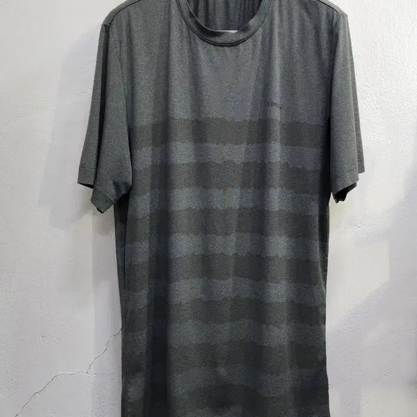 [BUNJANG] Trekstar Functional Short Sleeve T-Shirt (Size 105) / 트렉스타 기능성 반팔티(105)