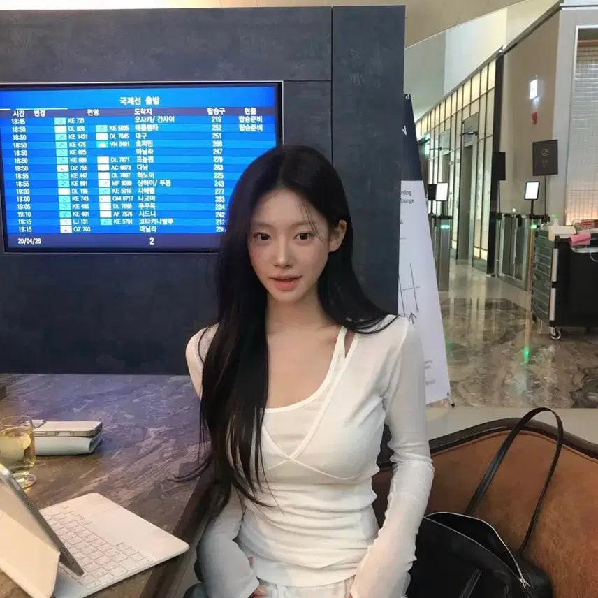 [BUNJANG] TheWish Leeds Lina Layered Tee White / 더위시 리즈 leeds Lina layered tee 리나 레이어드 티