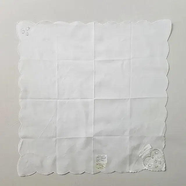 [BUNJANG] Nina Ricci Silk Scarf White / [새상품] NINA RICCI 손수건 화이트
