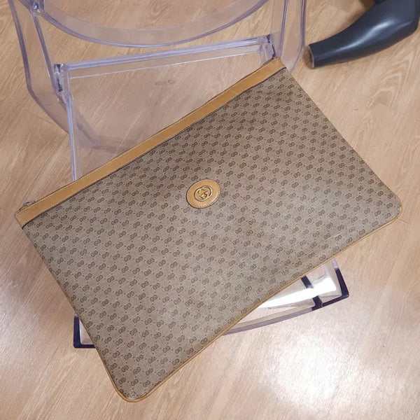[BUNJANG] Gucci GG Supreme Clutch Bag / 구찌 GG 수프림 클러치