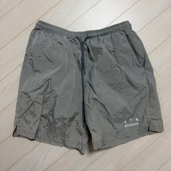 [BUNJANG] Iab Studio Woven Shorts Grey L / 아이앱 우븐 쇼츠 그레이 L 사이즈
