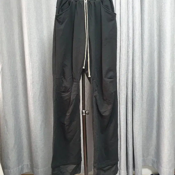 [BUNJANG] Wapworks Black Sweatpants / 왑웍스 블랙 스웻팬츠