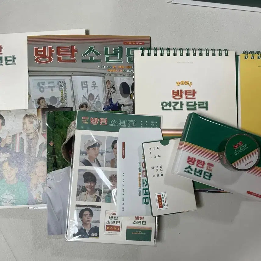 [BUNJANG] BTS 2021 Season's Greetings Retro Concept / 방탄소년단 2021 시즌그리팅