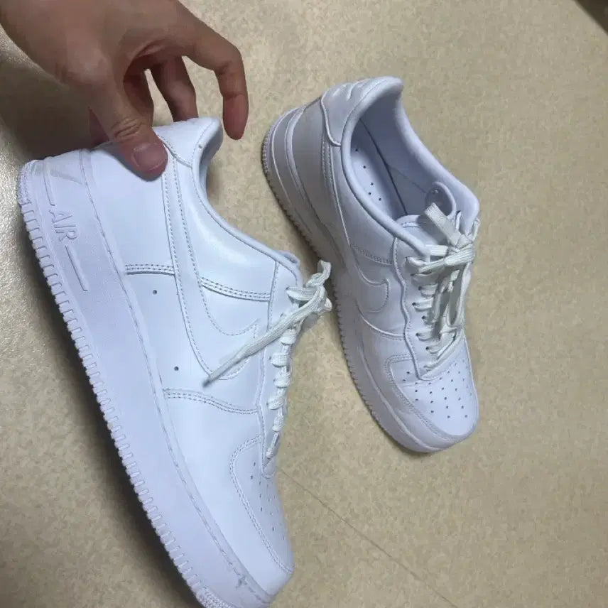 [BUNJANG] Nike Air Force 1 '07 'Triple White' Sneakers (280mm) / 나이키 에어포스 올백 280