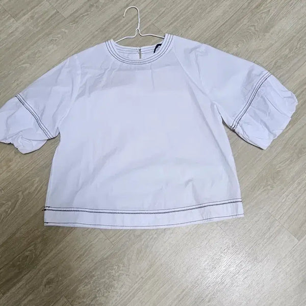 [BUNJANG] Zara White Contrast Stitch Loose Fit Blouse / 자라 화이트 배색 스티치 루즈핏 블라우스