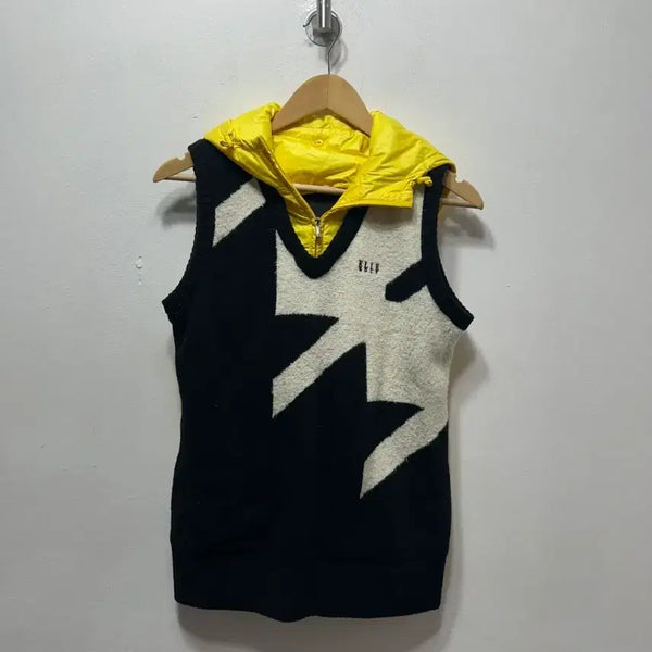 [BUNJANG] Elle Golf Check Knit Vest Yellow Hoodie Size 95 / 엘르 골프 체크 니트 조끼 옐로우 후드 95사이즈