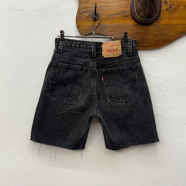 [BUNJANG] 90s USA Vintage Levi's 550 Black Denim Shorts / 26) 90s USA 빈티지 리바이스 550 쇼츠 흑청반바지