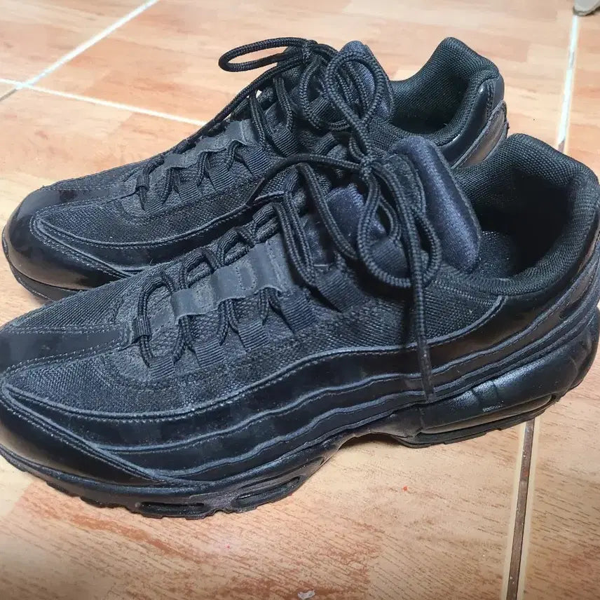 [BUNJANG] Nike Air Max 95 'Triple Black' Women's / 나이키 멕스95 올블랙 우먼스270(255
