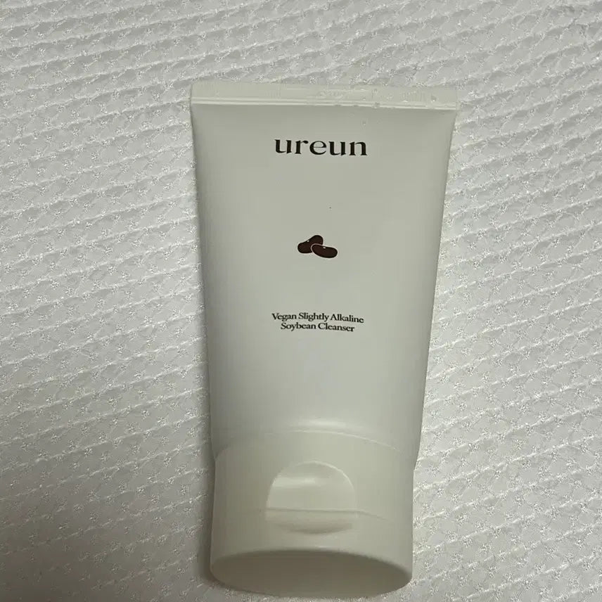 [BUNJANG] Yuareun Vegan Mildly Alkaline Soybean Cleanser / 유아른 비건 약알칼리성 콩클렌징