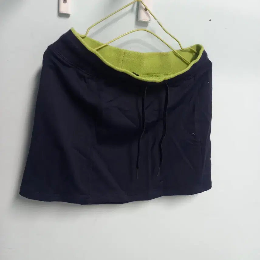[BUNJANG] Women's Golf Skirt Navy with Lime Accent / 골프치마