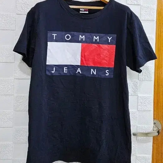 [BUNJANG] Tommy Jeans Big Logo Short Sleeve T-Shirt Navy L / (R)타미진스 빅로고 반팔 티셔츠 네이비 L