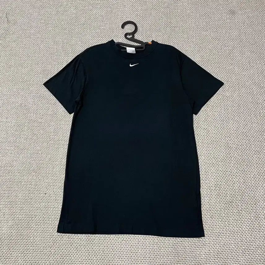 [BUNJANG] Nike Women's Round Neck Short Sleeve T-Shirt XS / XS 나이키 여성 라운드 반팔티 B.8268