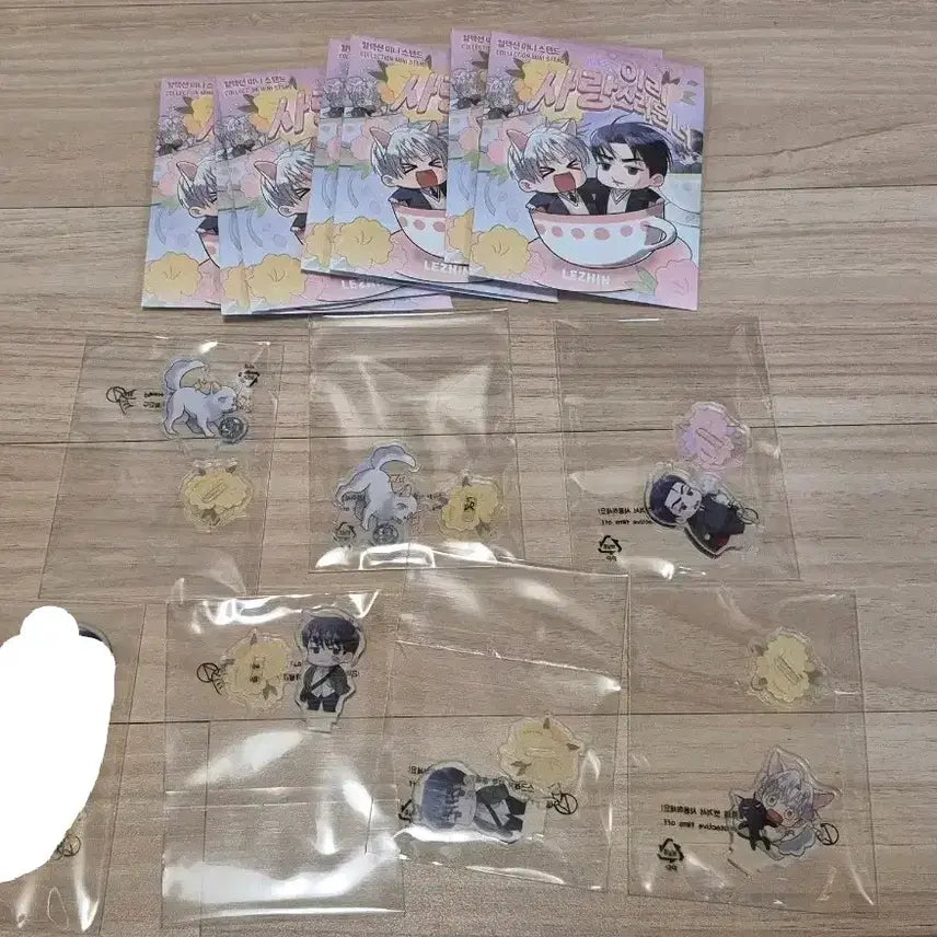 [BUNJANG] Iri Sarangseureoun Neo (ISA) Collection Mini Standee Bundle Set / 이리 사랑스러운 너 이사너 컬렉션 미니 스탠드 7개 + 릭스 베이누스 컬렉션 미니 아스 1개