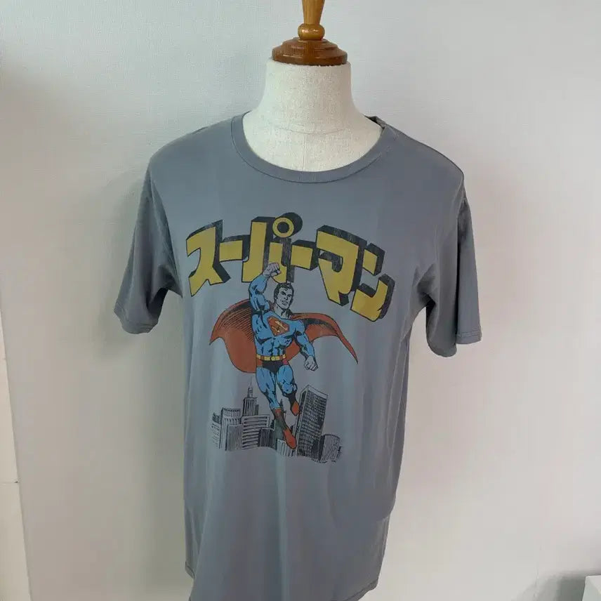 [BUNJANG] Junk Food Superman T-Shirt XL (US 110) / 정크푸드 슈퍼맨 티셔츠 XL 110 새제품