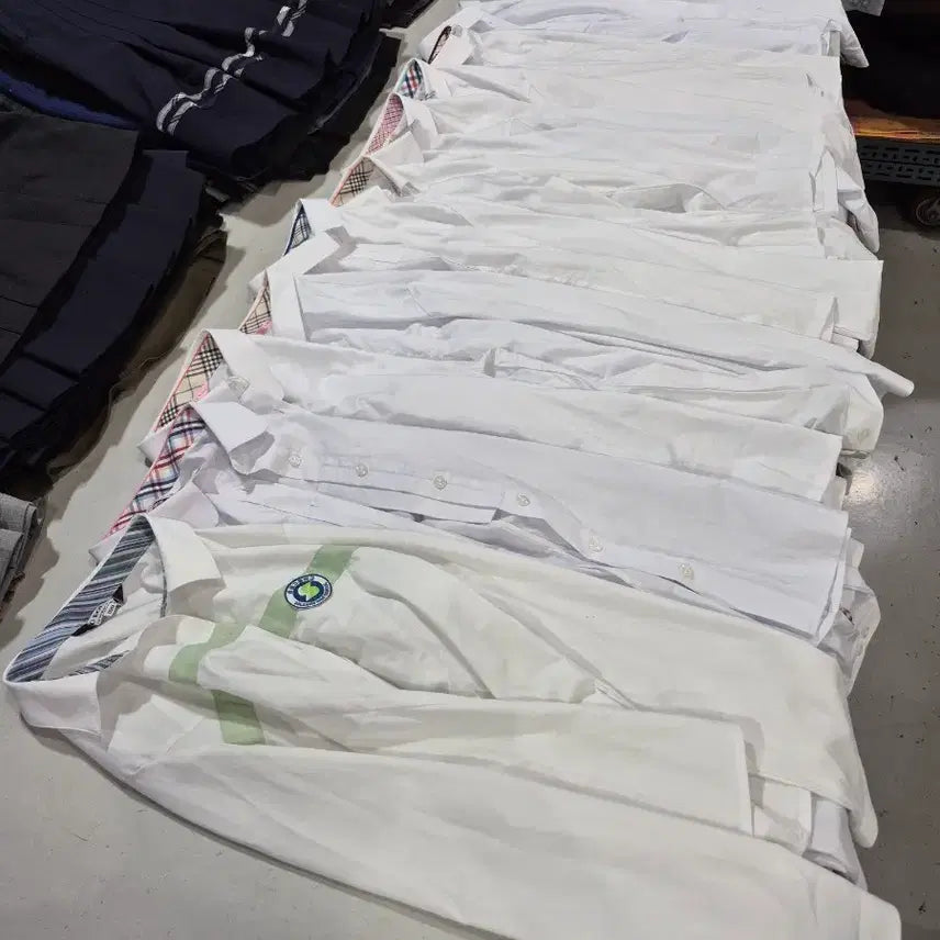 [BUNJANG] Women's School Uniform Long Sleeve Shirt - Size 100 (10 pcs) / 중고여성 교복긴팔셔츠 사이즈 100. 10장