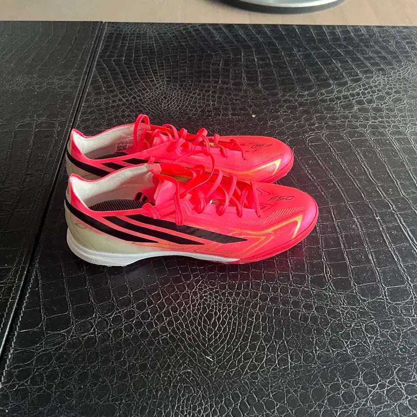 [BUNJANG] Adidas F50 Pro TF Soccer Cleats Solar Turbo / Core Black / 아디다스 F50 프로 터프화 솔라 터보 / 코어 블랙