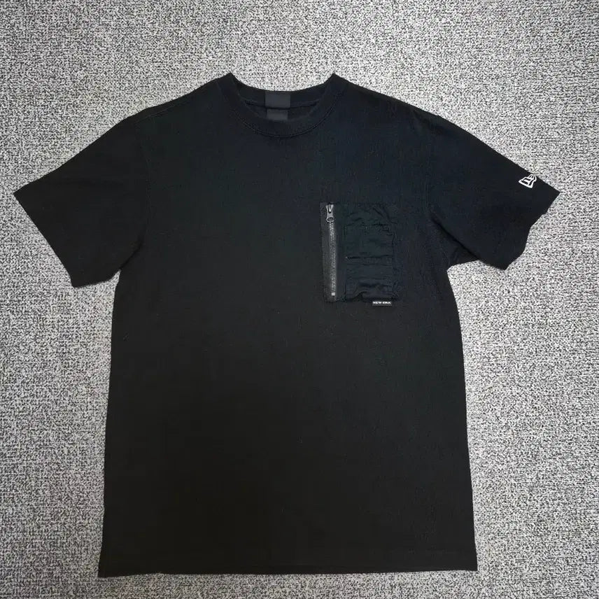 [BUNJANG] New Era Black Pocket T-Shirt / 뉴에라 블랙 포켓 티셔츠