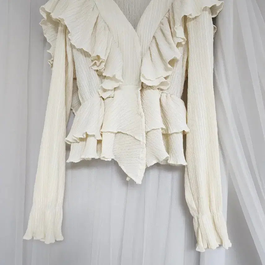 [BUNJANG] Frill Blouse / 프릴 블라우스