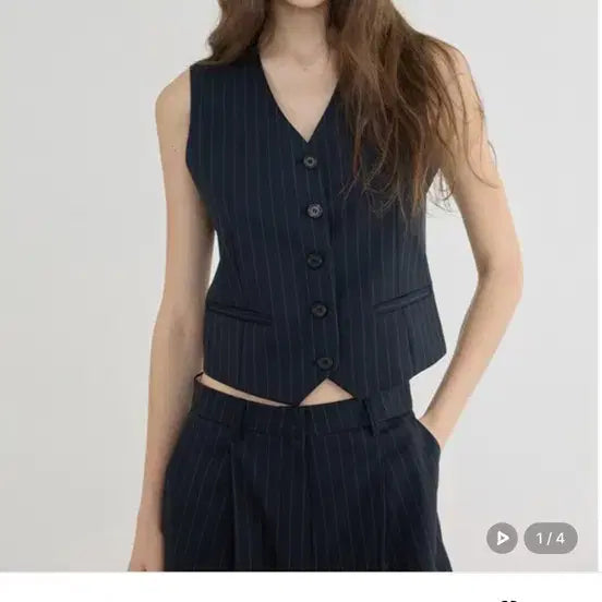 [BUNJANG] Queensrabbit Stripe Wool Vest Navy Small New / 퀸스래빗 스트라이프 울 조끼 네이비 스몰 새상품