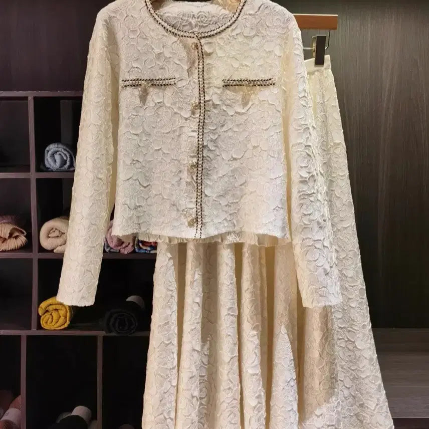 [BUNJANG] Pleated Ivory Set / 플리츠. 아이보리 한세트 입니다 하객룩으로. 멋진