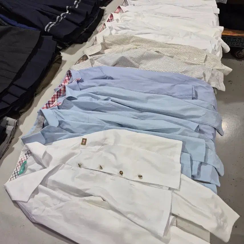 [BUNJANG] Used Women's Long Sleeve School Uniform Shirt Size 97 (Set of 10) / 중고여성 교복긴팔셔츠 사이즈 97. 10장