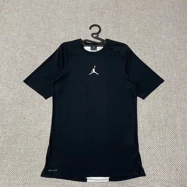 [BUNJANG] Nike Jordan Round Short Sleeve T-Shirt / S 나이키 조던 라운드 반팔티 B.8243