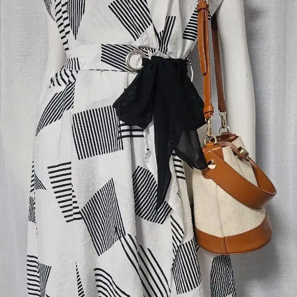 [BUNJANG] ab.plus White & Navy One-Piece Dress / ab.plus 흰색 남색 원피스.